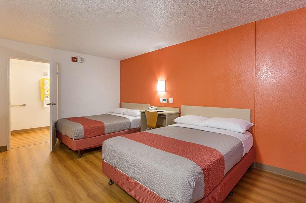Hotel 6 Baton Rouge Southeast Prairieville