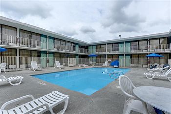 6 Baton Rouge Southeast Hotel