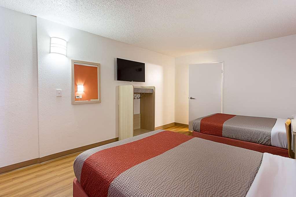 Hotel 6 Baton Rouge Southeast Prairieville
