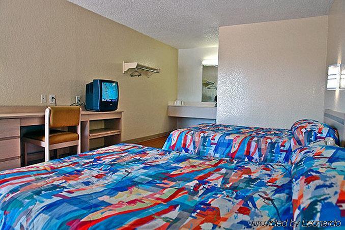 Hotel 6 Baton Rouge Southeast
