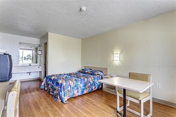 6 Baton Rouge Southeast Hotel