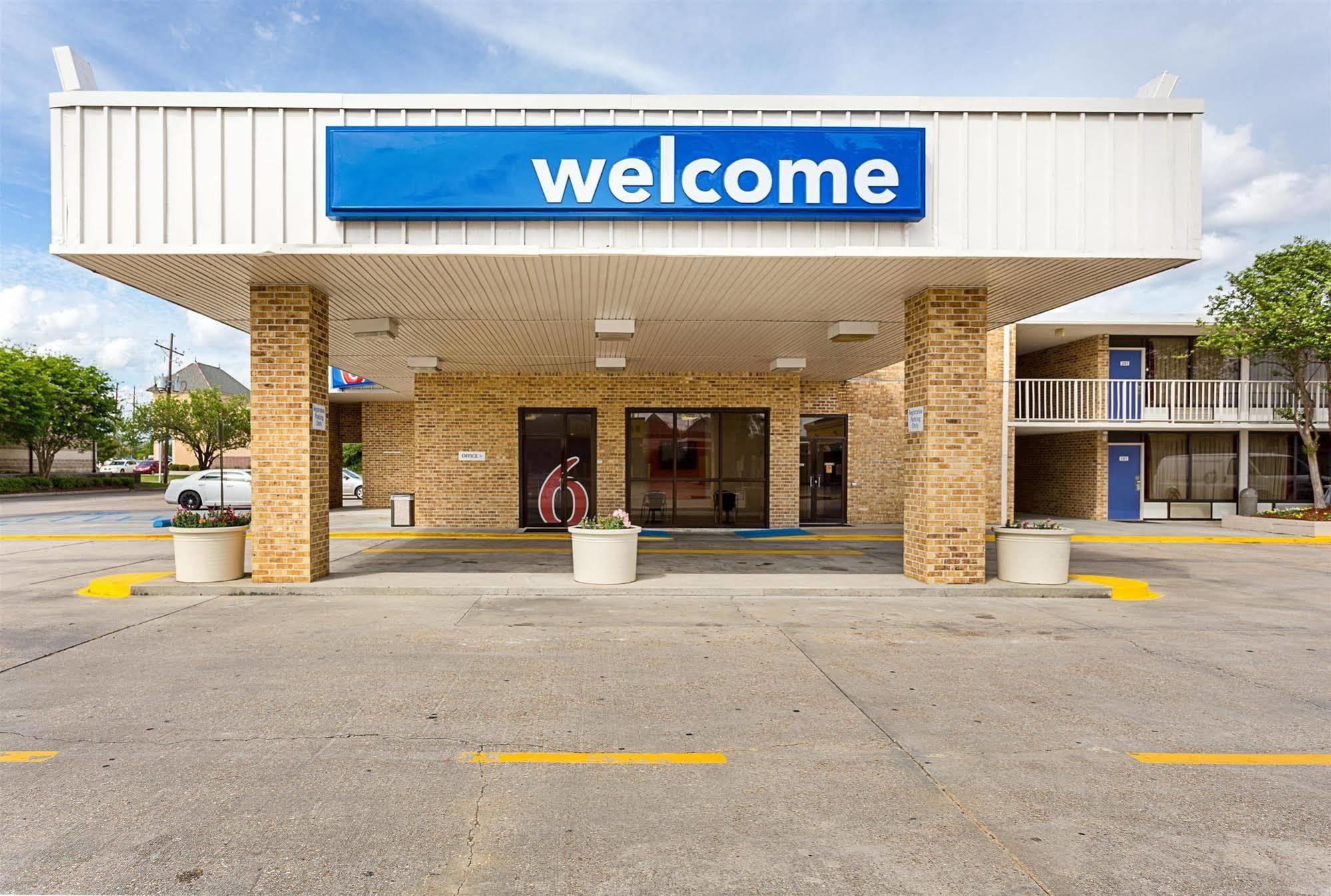 Hotel 6 Baton Rouge Southeast